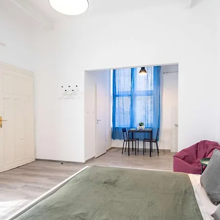 Ultra - Quiet And Comfy Budapest